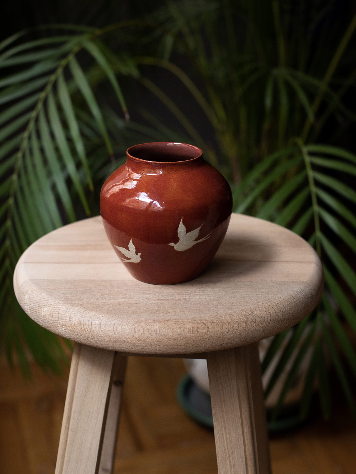 Kırmızılı Kumrulu İstanbullu I Vazo